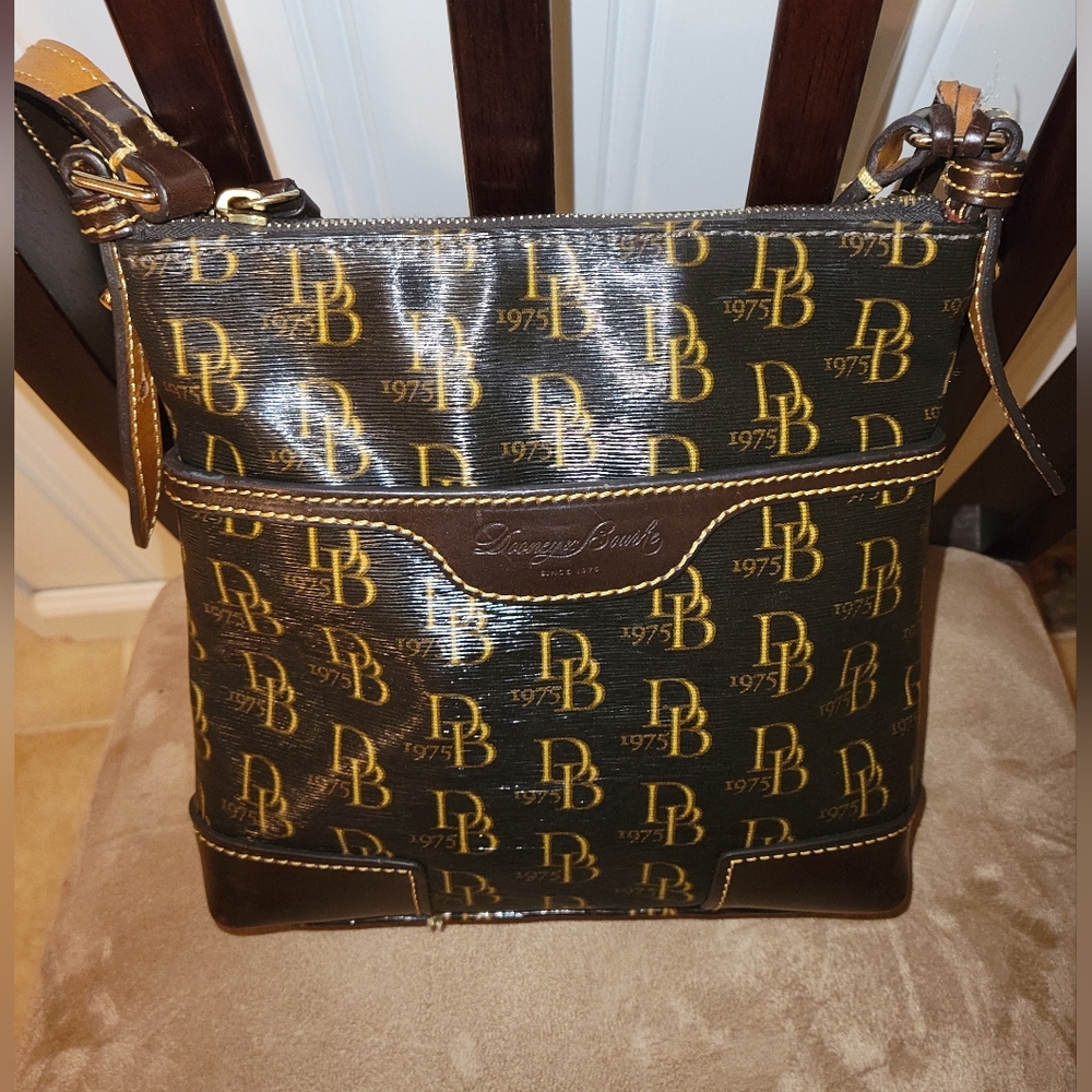 Dooney and Bourke cross body bag